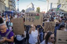 Milhares concentram-se em Lisboa contra o custo de vida e da habitação