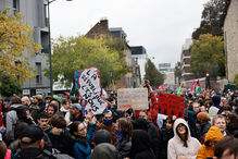 Manifestantes em Rennes, França