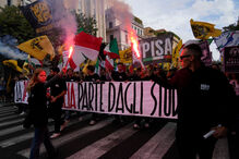 Milhares de pessoas manifestaram-se nas principais cidades italianas contra custo de vida