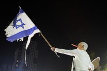 Milhares de israelitas protestaram em Telavive contra o Governo de Benjamin Netanyahu