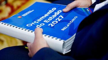 Quais as medidas do OE 2027 para os jovens?