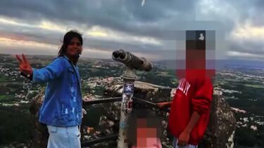 Jovem de 15 anos que matou a mãe em Algés confessou o crime a uma procuradoria