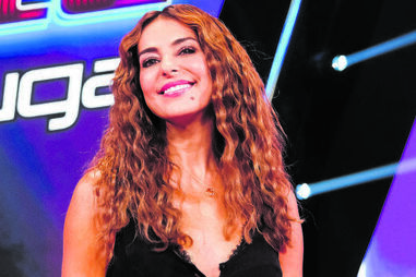 Catarina Furtado, de 54 anos, é presença regular no horário nobre de domingo há 15 anos com o ‘The Voice’ 