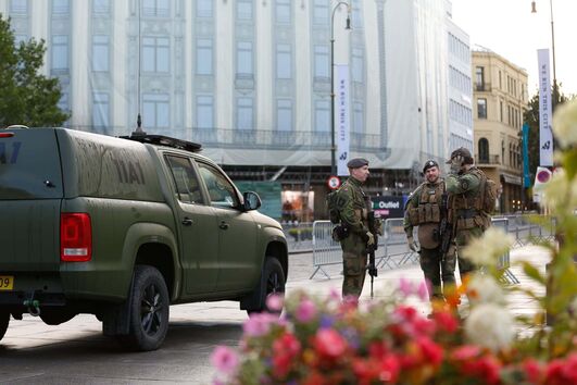 Militares noruegueses no exercício em Oslo