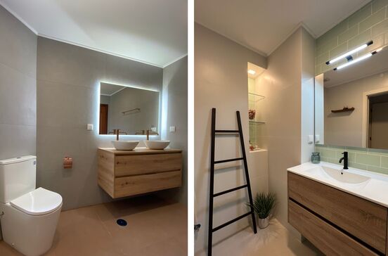 Casas de banho com dois estilos, um luxo em cobre e outro verde-sálvia