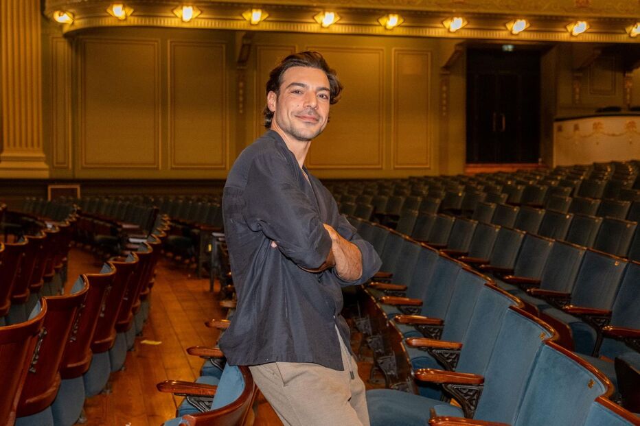 João Baptista no teatro com 