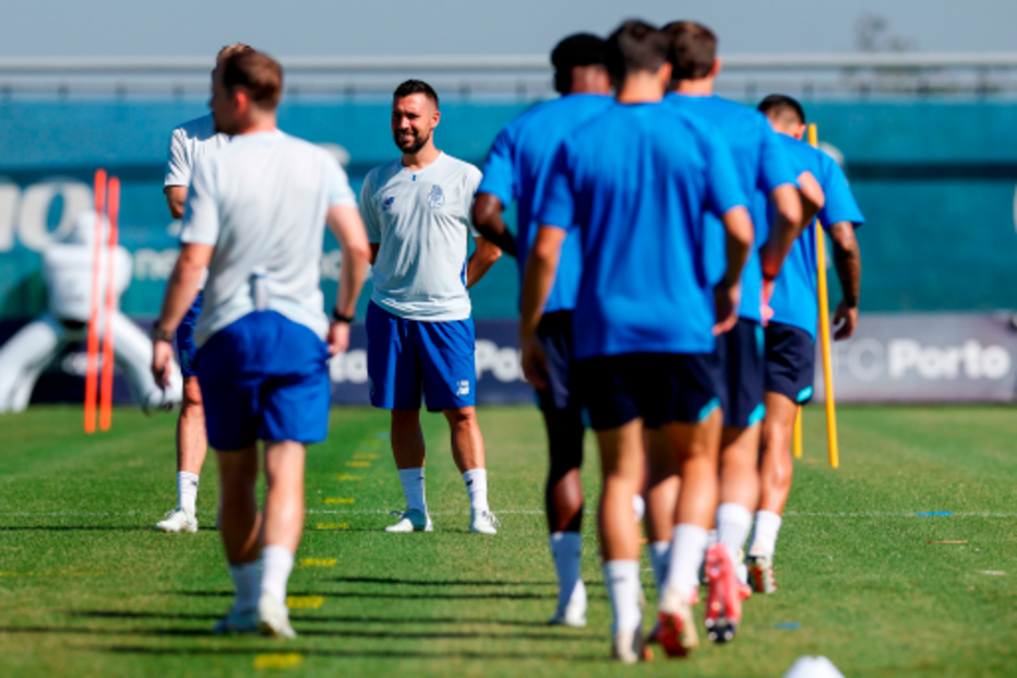 Farioli começou a preparar a deslocação à Madeira