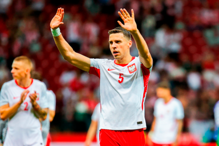 Bednarek alvo de críticas pelas atuações na seleção polaca