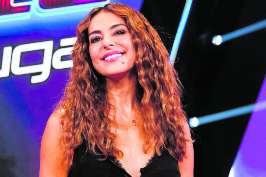Catarina Furtado, de 54 anos, é presença regular no horário nobre de domingo há 15 anos com o ‘The Voice’ 