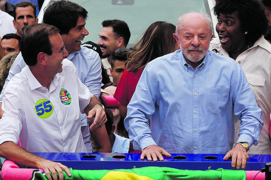 Lula da Silva teve menos 2,2 milhões de votos que Flávio Bolsonaro na primeira volta