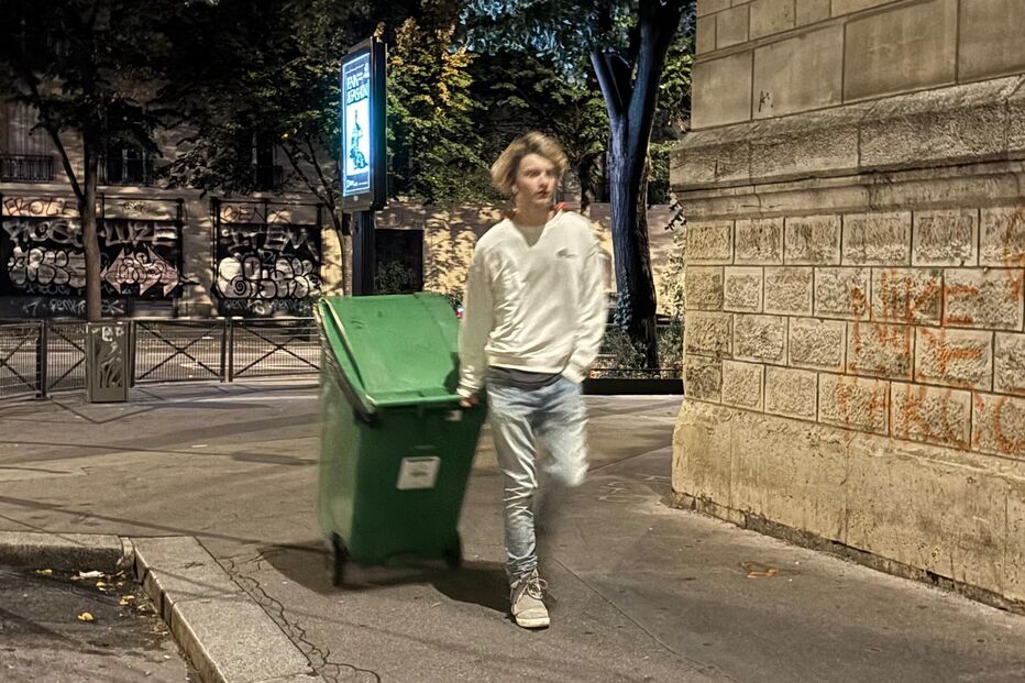 Estudantes franceses preparam bloqueio a escola secundária em Paris