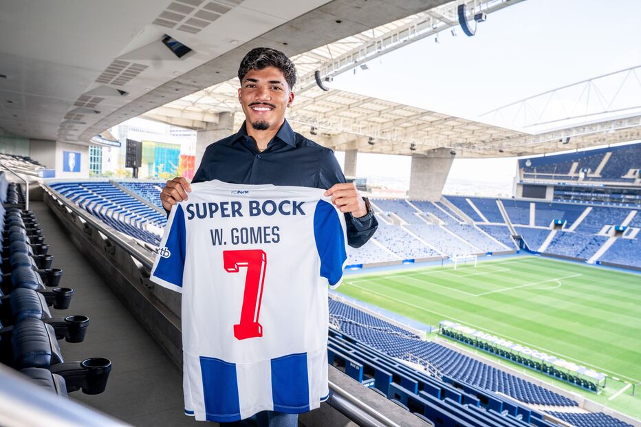 William prolongou o contrato com o FC Porto até 2031