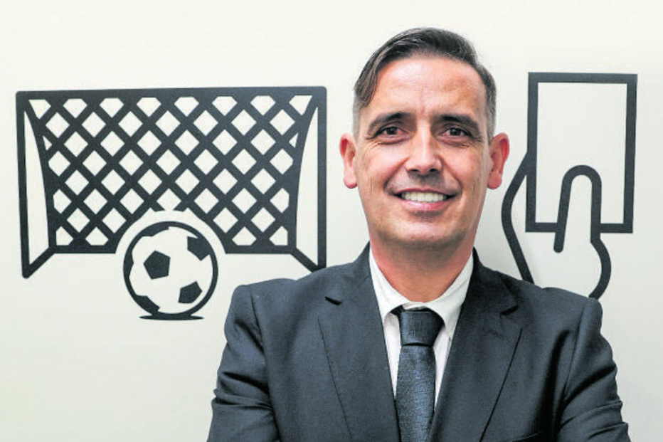 Chefe da arbitragem com vida milionária