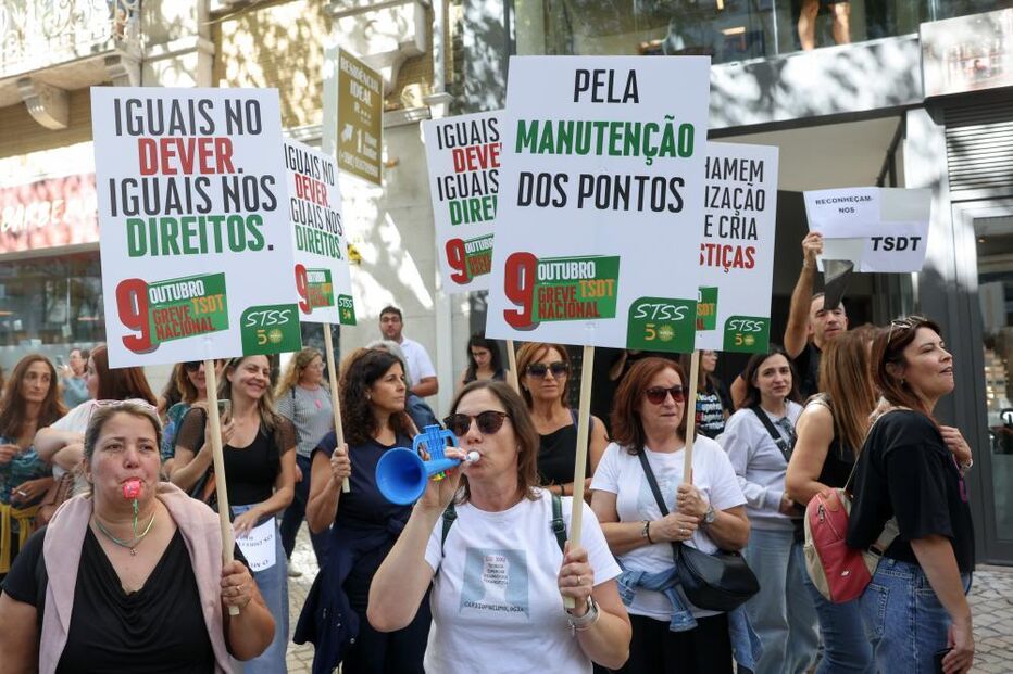Técnicos de diagnóstico e terapêutica manifestam-se em Lisboa por melhores salários