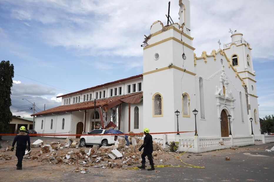 a 7.7-magnitude earthquake in Penonome, Panama, 09 October 2026. The