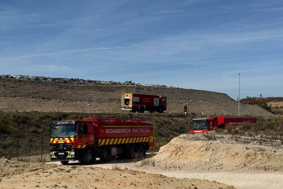 Incêndio deflagra em centro de tratamento de resíduos em Leiria