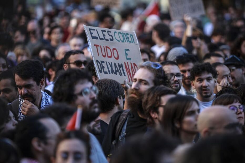 Milhares concentram-se em Lisboa contra o custo de vida e da habitação