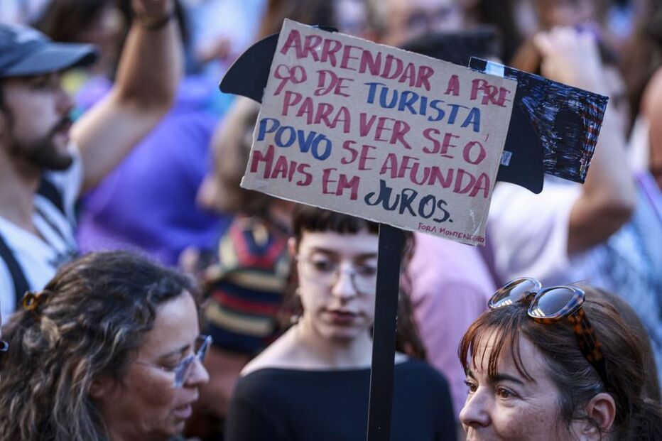Milhares concentram-se em Lisboa contra o custo de vida e da habitação