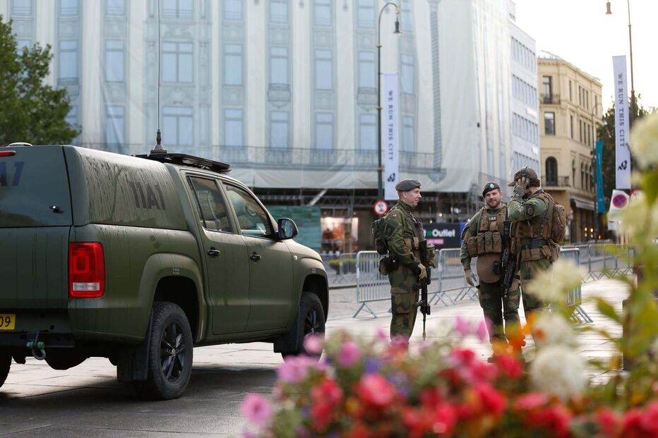 Militares noruegueses no exercício em Oslo