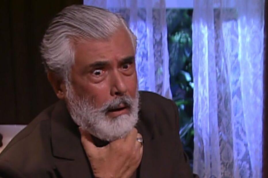 Coronel Sebastião come bombons envenenados