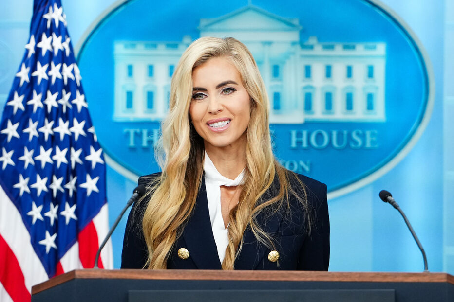 Quem é Katie Zacharia, a nova porta-voz de Trump que está a dar que falar? 