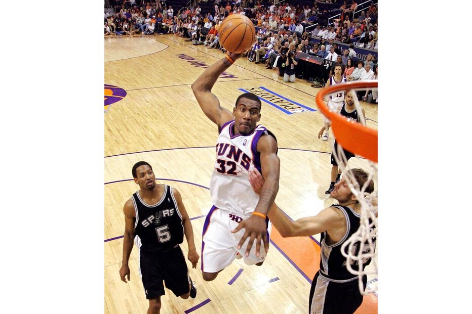 Jogada de ataque dos Suns durante os playoffs da NBA