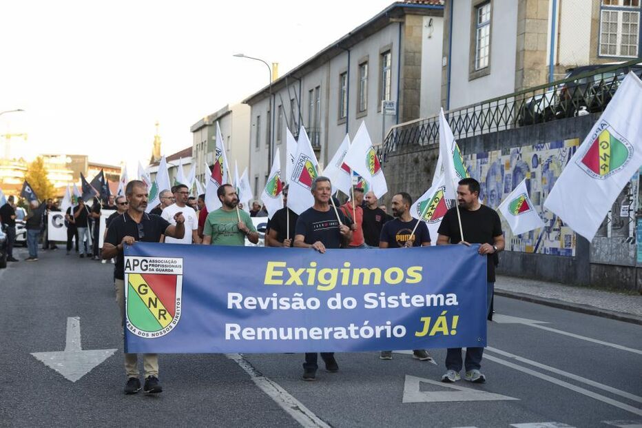 Cerca de 300 agentes de segurança juntam-se em Viseu pela revisão do estatuto profissional