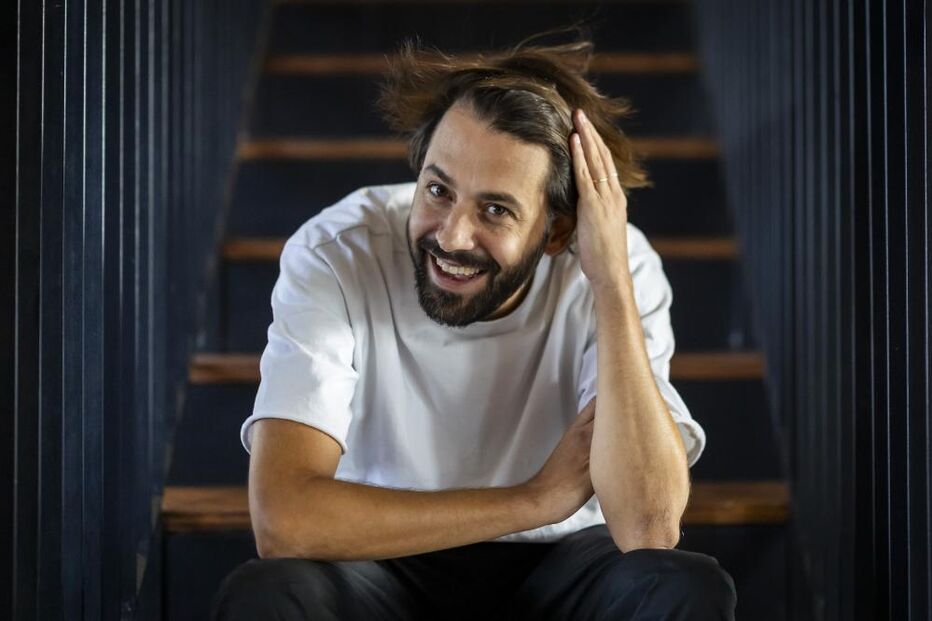 Salvador Sobral edita novo álbum 