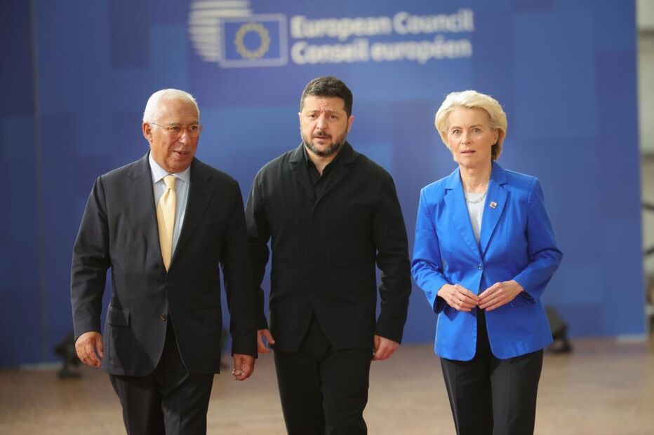 António Costa, presidente do Conselho Europeu, ao lado do presidente ucraniano e Ursula von der LeyenVolodymyr Zelensky e 