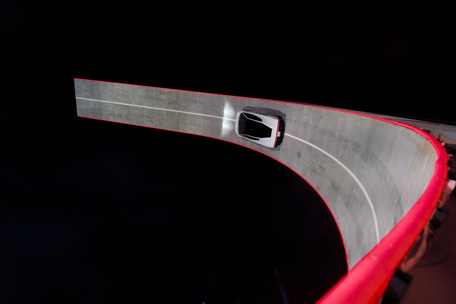 Novo modelo: Tesla Roadster