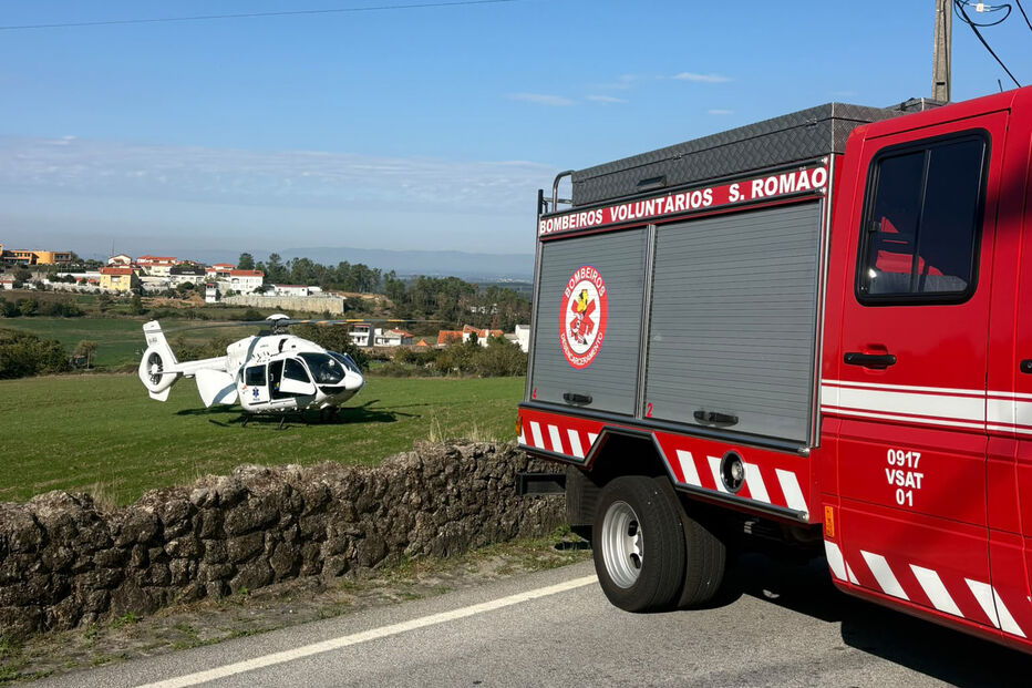 Bombeiros Voluntários S. Romão e helicóptero INEM em operação