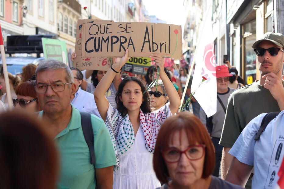 Protesto em Coimbra contra o aumento do custo de vida 