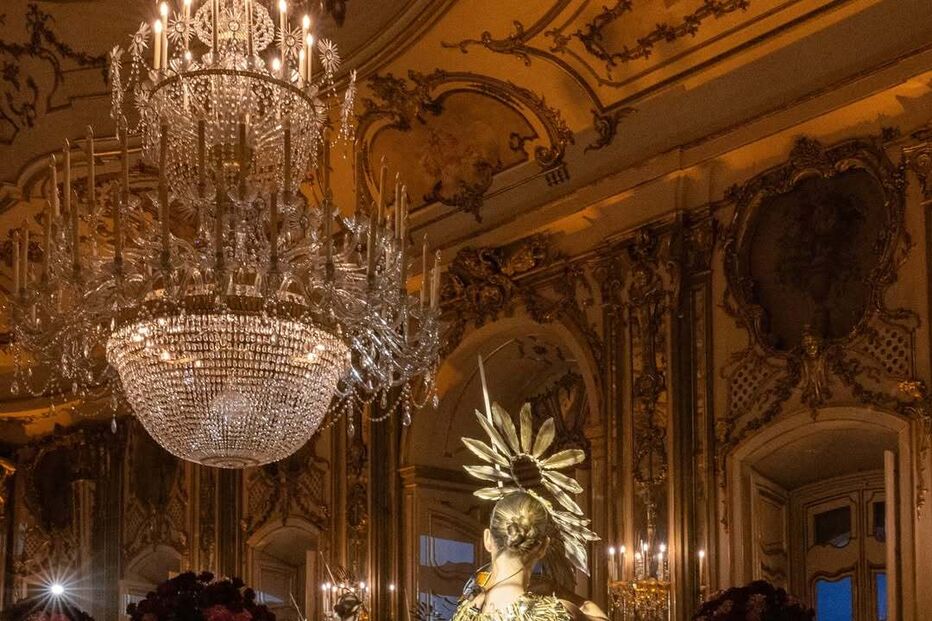 Paula Amorim ilumina festa de luxo no Palácio de Queluz