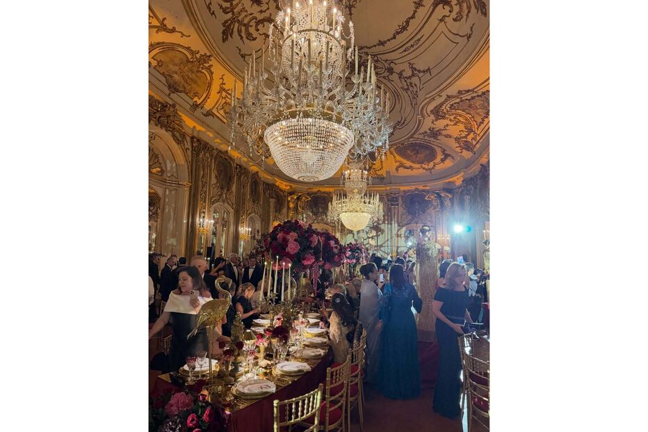 Paula Amorim em festa de luxo no Palácio de Queluz