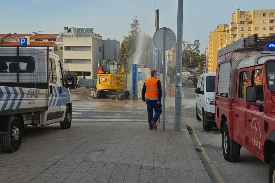 Fuga de gás em obra mobiliza bombeiros no Porto