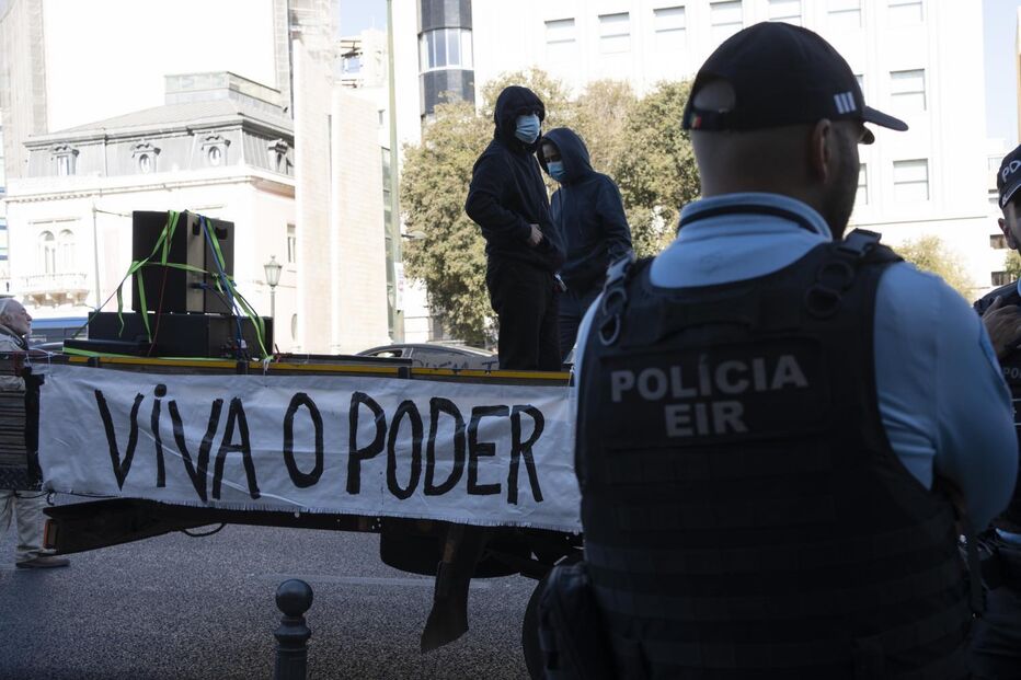 Manifestação pelo direito à habitação em Lisboa 