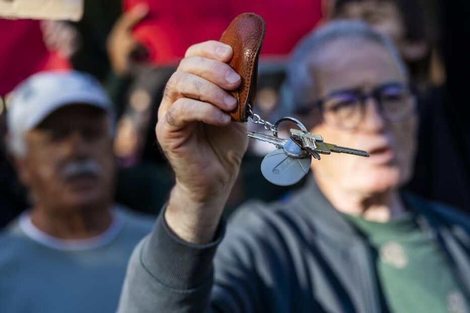 Manifestação pela habitação no Porto