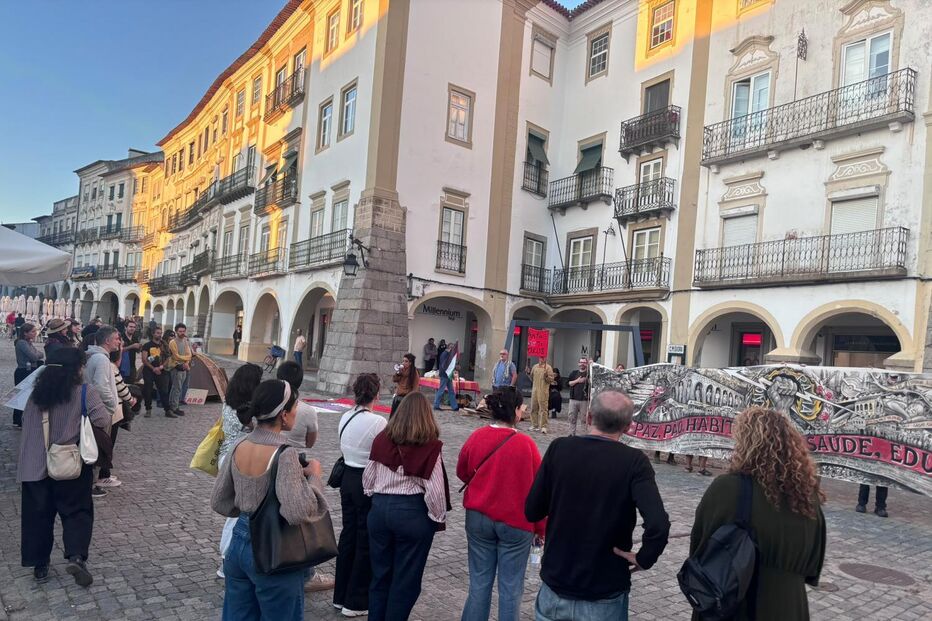 Protesto em Évora pela habitação