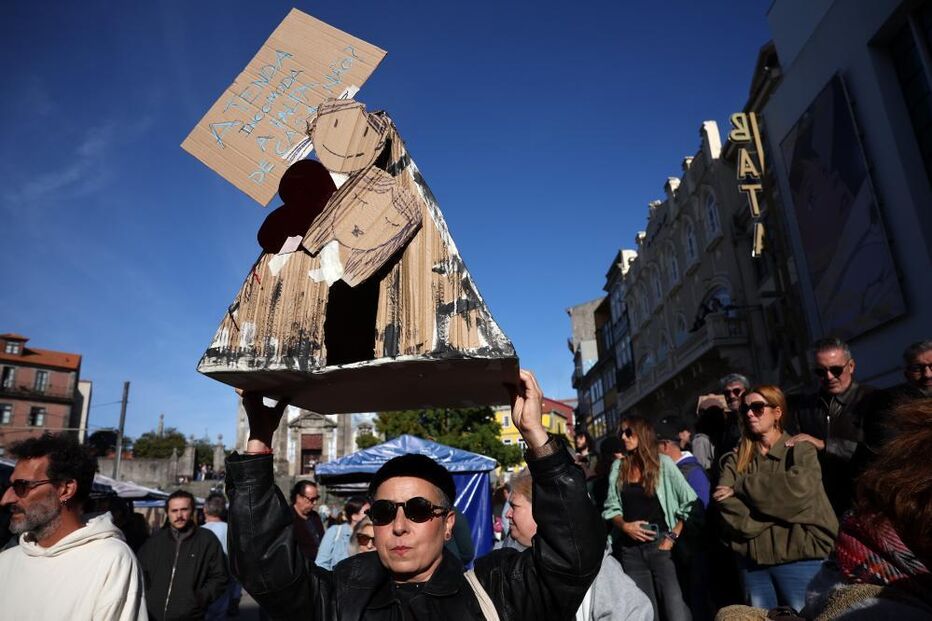 Protesto pela habitação no Porto