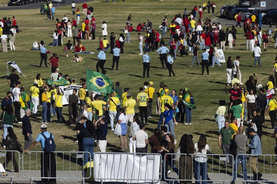 Votação para as eleições do Brasil na Cidade Universitária, em Lisboa 