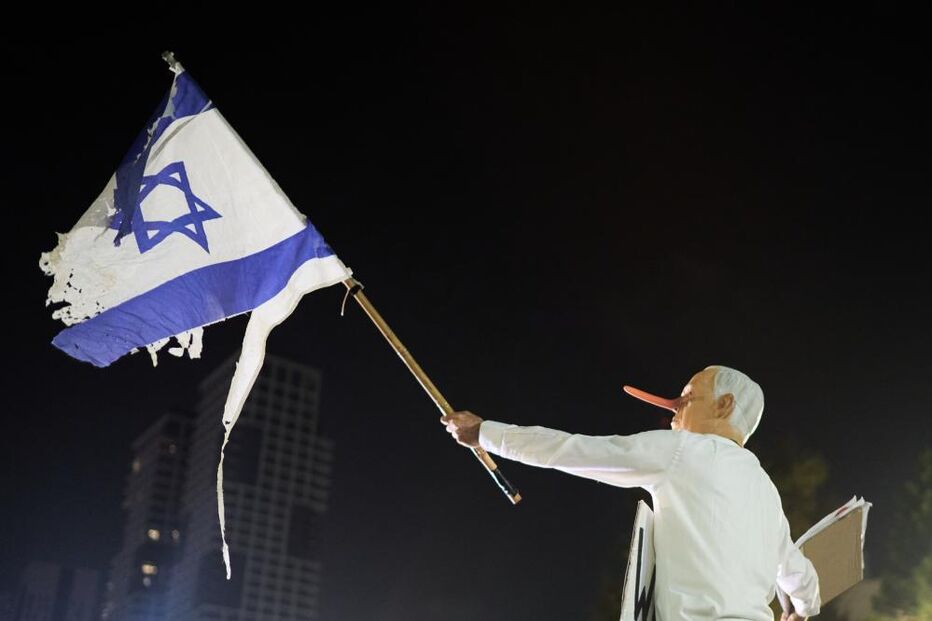 Milhares de israelitas protestaram em Telavive contra o Governo de Benjamin Netanyahu